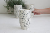 Ori - Ceramic tumbler in white and black lines pattern