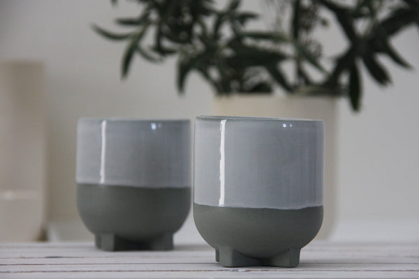 Plus- Ceramic espresso cup in gray and white glaze