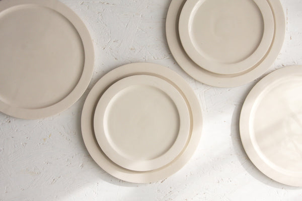 Elli dinnerware set- Ceramic plate set in white